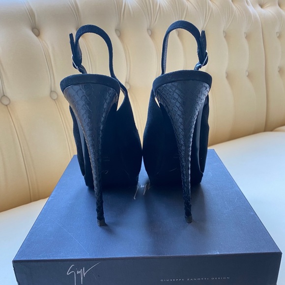 Giuseppe Zanotti black suede shoes (worn once) - Picture 4 of 6